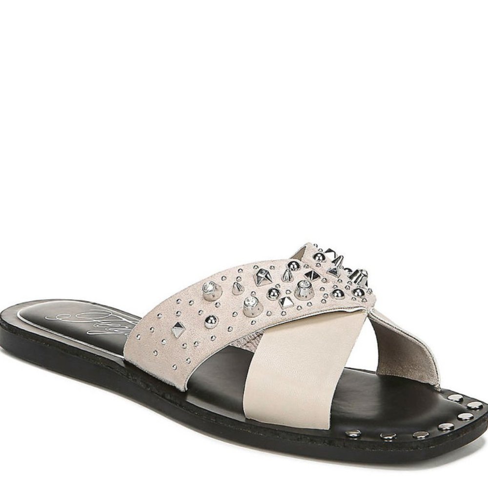 COURAGE SANDAL by Fergie